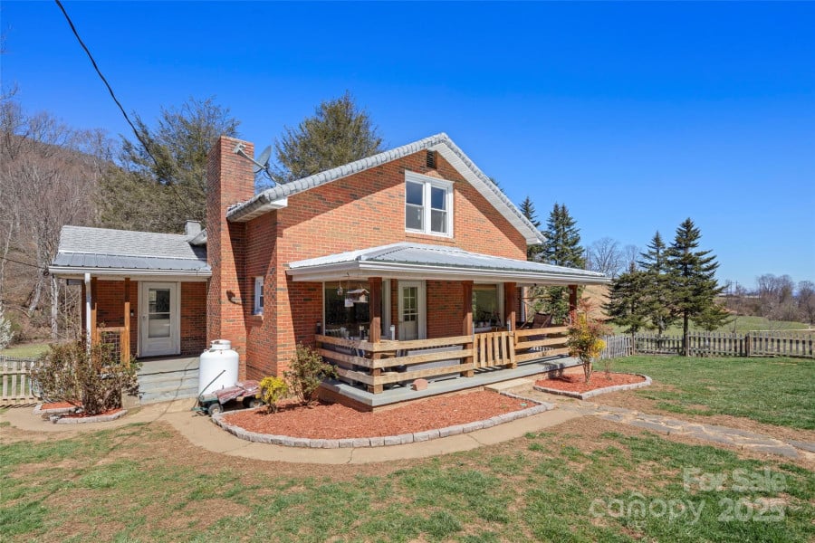 1383 Newfound Road